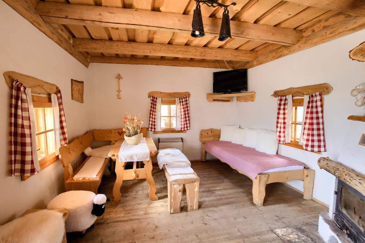 Penzion Zbojnicky Halas Tisovec エクステリア 写真