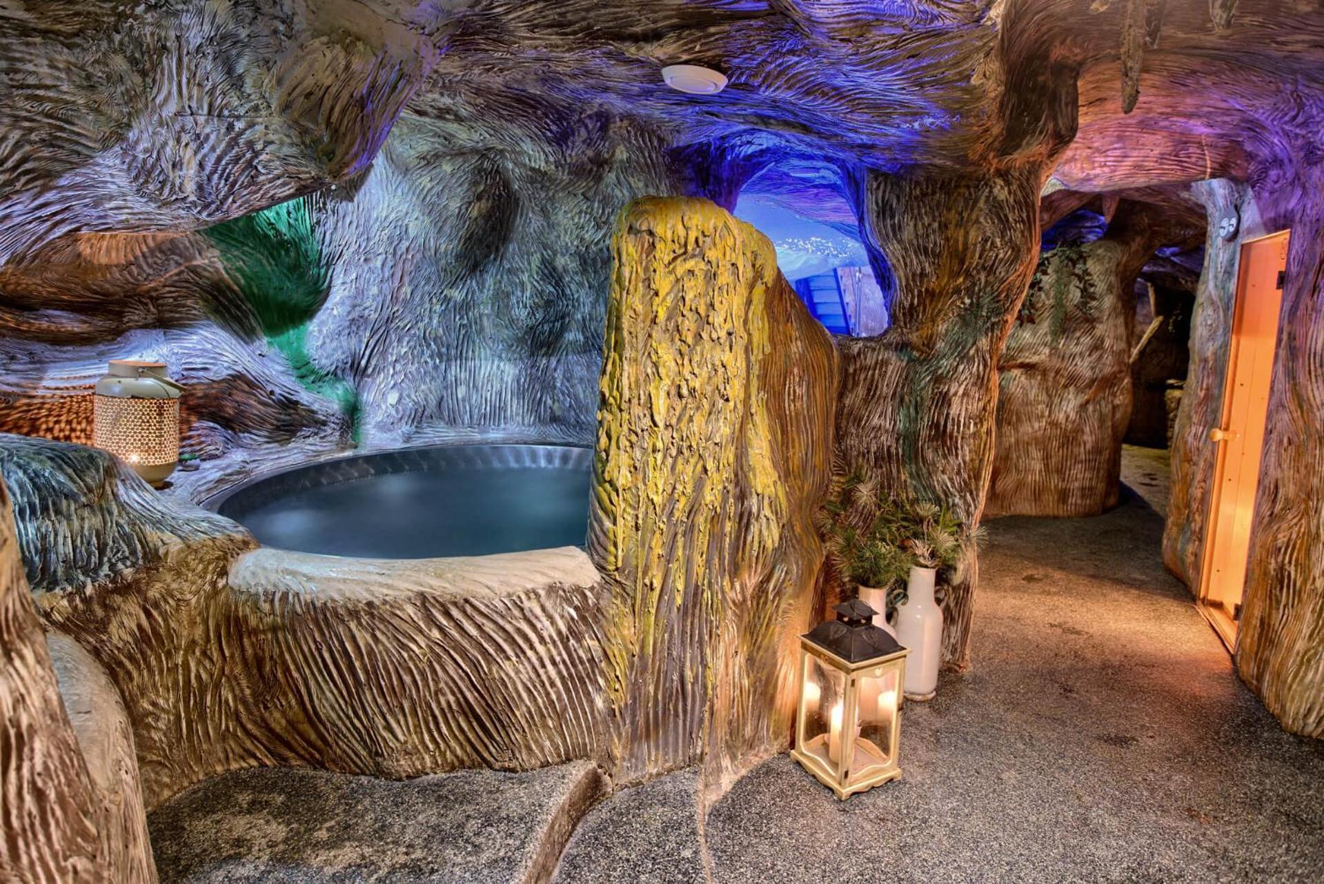 Penzion Zbojnicky Halas Tisovec エクステリア 写真