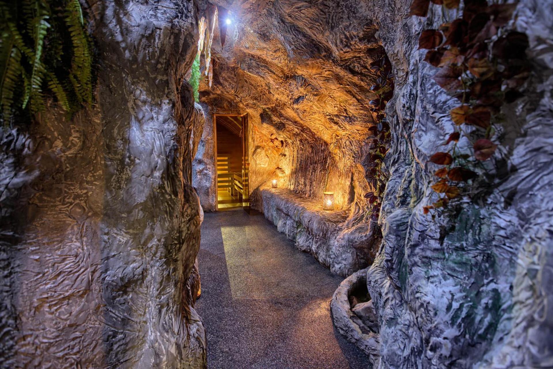 Penzion Zbojnicky Halas Tisovec エクステリア 写真